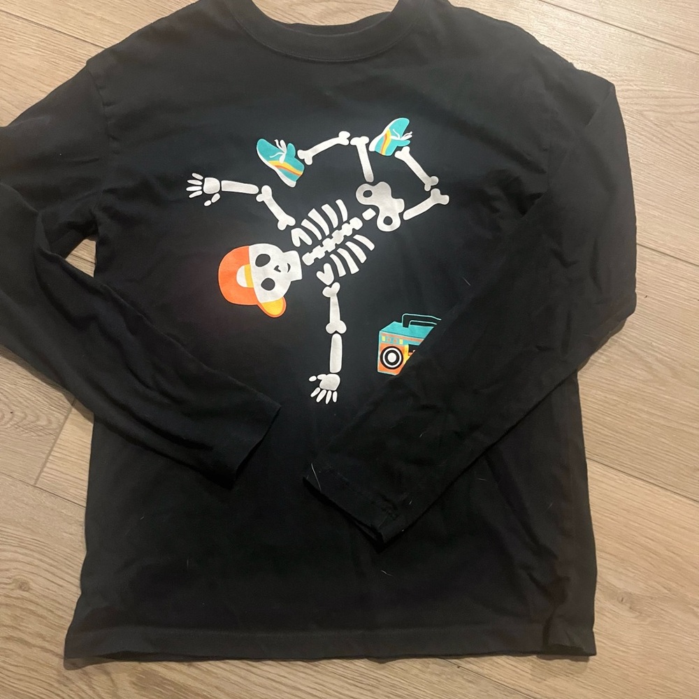 Hanna Andersson skeleton breakdancing long sleeve shirt